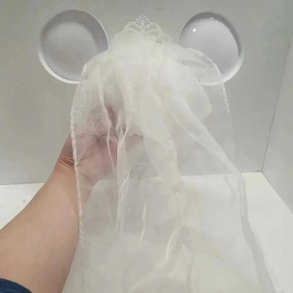 {Disney Parks} Authentic Bridal Minnie Mouse Hat - Adult Women's - Picture 8 of 13